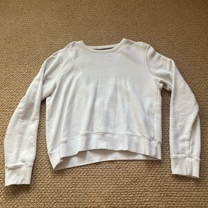 Crewneck with open back